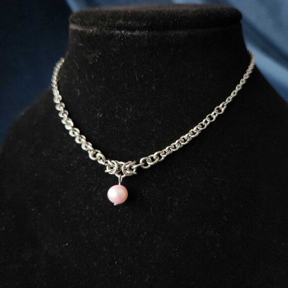Vintage dainty pink pearl and silver necklace - Picture 1 of 8